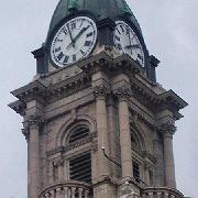 01cClockAtopCityHall2 750